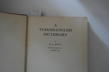 Türkish – English Dictionary – H. C. Hony (Ciltli)
