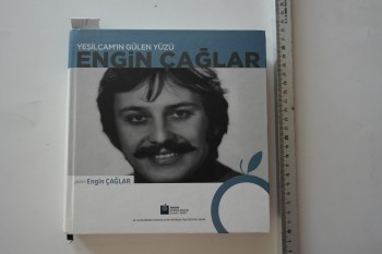 Yeşil Çam’ın Gülen Yüzü – Engin Çağlar İMZALI (Ciltli), Aksav, 2011, 289 s.