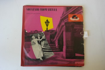 Souvenir From Venna – Famous Viennese Waltzes / Polydor, Kapak:7 Plak:8