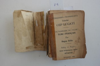 Türkçeden Fransızcaya Cep Lugati – Ragip Rıfkı, İkbal Kütüphanesi, 1033, 889 s.