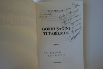 Gökkuşağını Tutabilmek – Oğuz Alnıaçık (İMZALI)