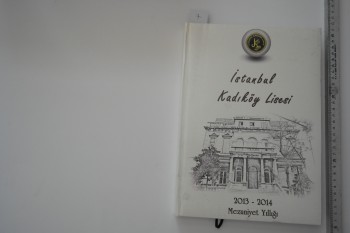 İstanbul Kadıköy Lisesi 2013-2014 Mezuniyet Yıllığı – 216 s. (Ciltli)