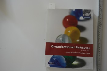 Organizational Behavior –Stephen P. Robbins /Pearson,2010,720 s.