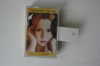 Perdeler-Şebnem Ferah