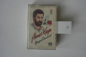 Yorgun Demokrat-Ahmet Kaya
