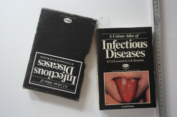 İnfectious Diseases –R.T.D. Emond /Pfizer, 1990,414 s. (kutulu)