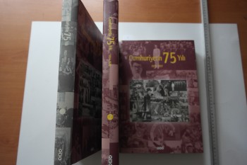 Cumhuriyetin 75 Yılı – Feridun Aksın , YKY Yayınları (3 Cilt Şömizli)