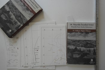 18. Yüzyılda İstanbul Evleri Mimarlık, Rant, Konfor, Mahremiyet – H. Gökçen Akgün Özkaya , İstanbul Araştırmaları Enstitüsü , 284 s. (Kutulu Haritalı)