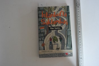 İstanbul’la Saklambaç-Mina Tansel, Can, 2010, 190 s.
