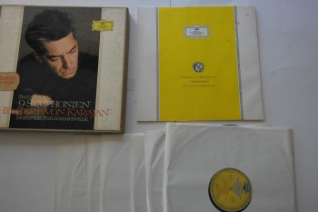 Beethoven 9 Symphoneien – Herbert Von Karajan , Grand Prix Du Disque Paris , Deutsche Grammophon Gesellschaft (Kutulu Kitapçıklı 8 LP)