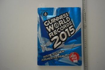 Guinness World Records 2015 Inside:All-New Augmented Reality – 255 s. (Ciltli)