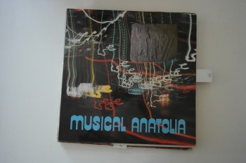 Musical Amnatolia / Tütav, Kapak:9 Plak:8
