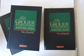 Grolier İnternational Americana – Encyclopedia / Sabah, Cilt:1,2,3 (Ciltli)