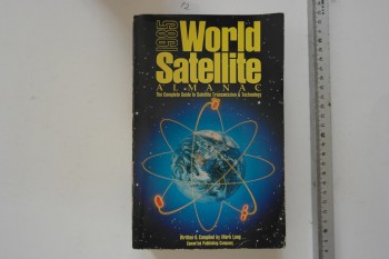 1985 World Satellite Almanac – Mark Long / 544 s.