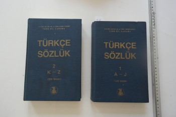 Türkçe Sözlük 1. ve 2. Cilt – Türk Tarih Kurumu Basımevi (Ciltli)