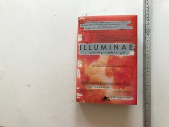 Illuminae – Amie Kaufman & Jay Kristoff , Pegasus Yayınları , 599 s. (Ciltli Şömizli)